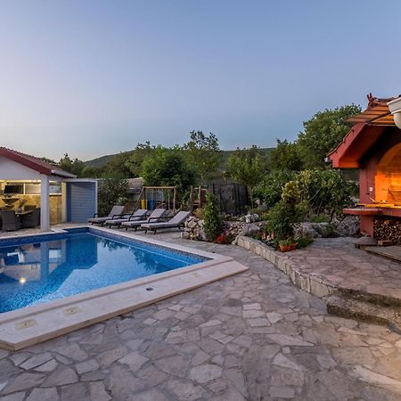 Holiday Home Luka Nova Sela Buitenkant foto